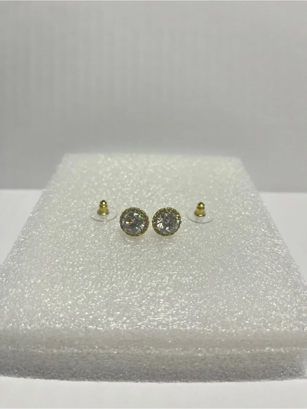 NWT Moissanite Halo Stud Earrings